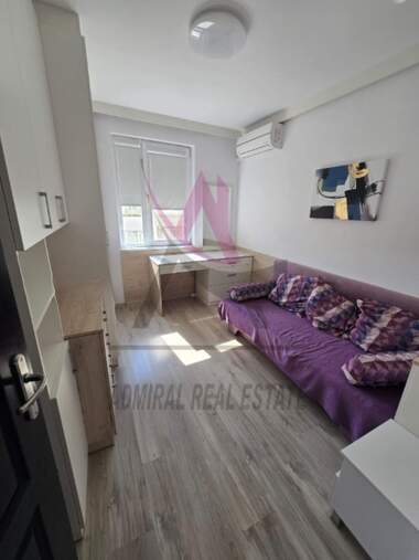 Kira - Apartman olarak Vazrajdane 1,  Varna