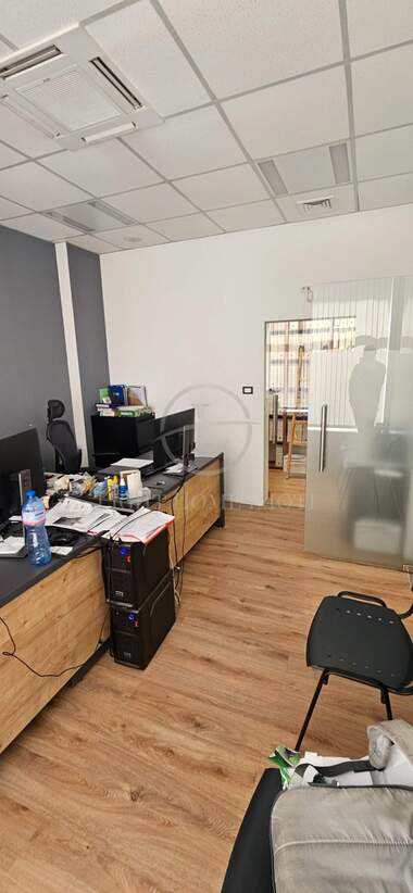 For sale - Office in Iujen,  Plovdiv