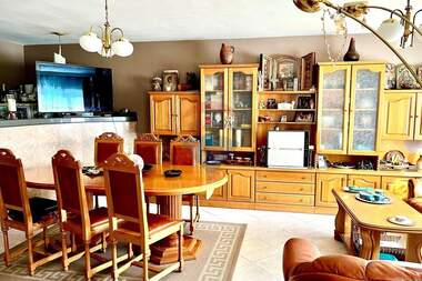 Продажба - Апартамент в Лазур,  Бургас