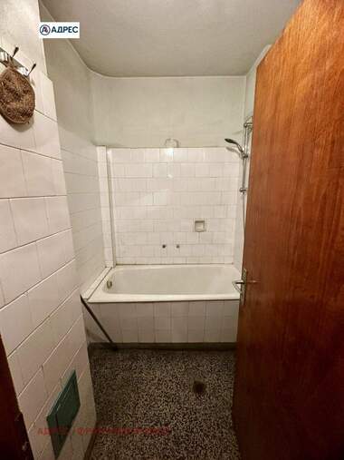Verkauf - Wohnung in Troian,  Lowetsch