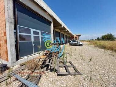 For sale - Repair shop in Industrialna zona-Iug,  Plovdiv