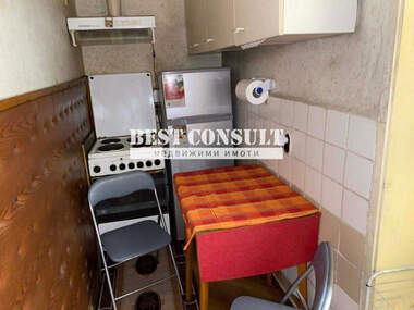 Închiriere - Apartament în Center,  Ruse