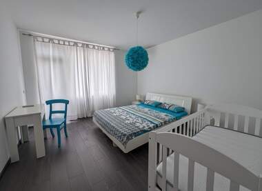 Închiriere - Apartament în Văzrajdane,  Burgas