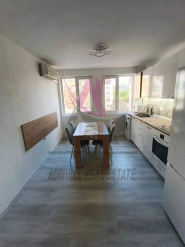 Închiriere - Apartament în Okrăjna bolnița - Generali,  Varna