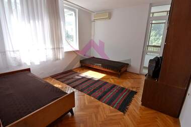 Închiriere - Apartament în Ceaîka,  Varna