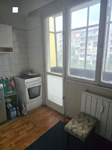 Продажа - Квартира в Изток,  Перник