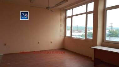 Vânzare - Depozit în Industrialna zona,  Pleven