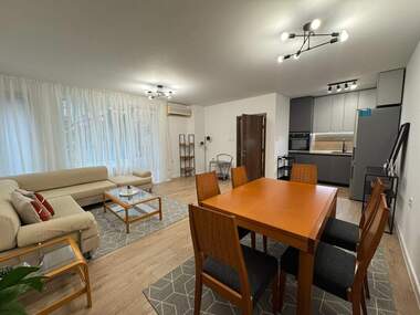 Vânzare - Apartament în Văzrajdane,  Burgas