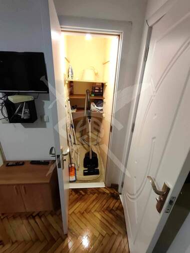 Închiriere - Apartament în Okrăjna bolnița - Generali,  Varna