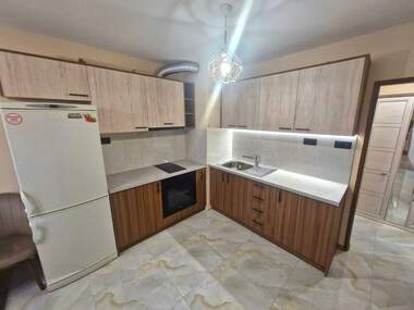 Închiriere - Apartament în Slaveîkov,  Burgas