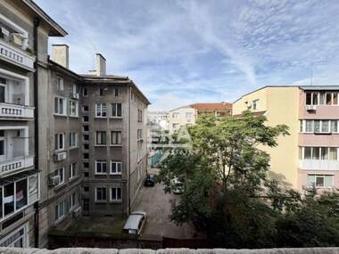 Продажба - Апартамент в Център,  Русе