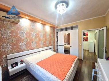 For sale - Apartment in 9-ti kvartal,  Pleven