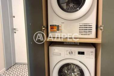 Închiriere - Apartament în Center,  Sofia