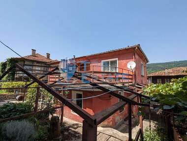 Satış - Ev olarak Elena,  Veliko Tarnovo