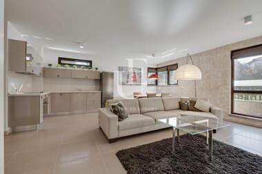 Închiriere - Apartament în Simeonovo,  Sofia