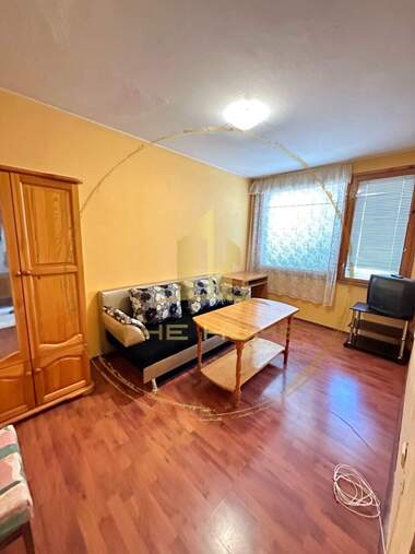 Miete - Wohnung in Kolhozen pazar,  Warna