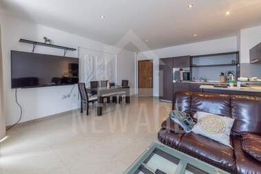 Vânzare - Apartament în Alen mak,  Varna