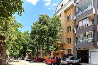 Vânzare - Apartament în Țentăr,  Burgas