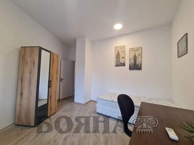 Închiriere - Apartament în Center,  Ruse