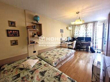 Vânzare - Apartament în Kărșiaka,  Plovdiv