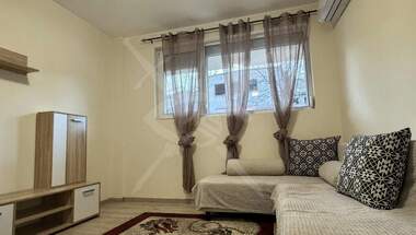 Închiriere - Apartament în Lazur,  Burgas