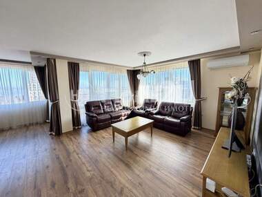 Vânzare - Apartament în Zornița,  Burgas