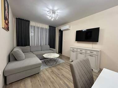 Miete - Wohnung in Wazrajdane,  Burgas