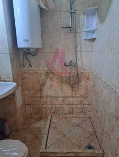 Închiriere - Apartament în Alen mak,  Varna