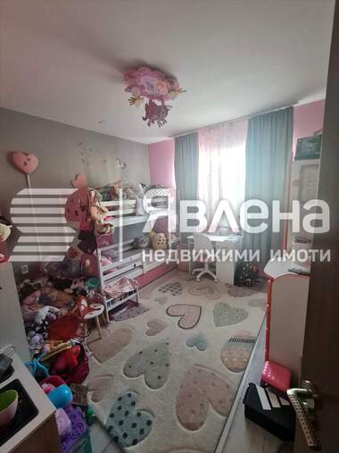 Продажба - Апартамент в Георги Бенковски,  Ямбол