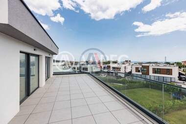 For sale - House in Vinica,  Varna