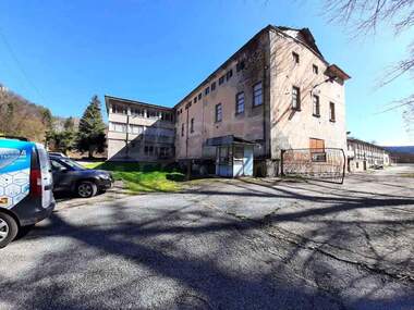 Închiriere - Spațiu industrial în Stara ceast,  Veliko Tărnovo