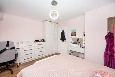 Vânzare - Apartament în Iujen,  Plovdiv