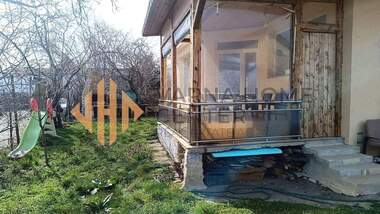 Închiriere - Casă în Alen mak,  Varna