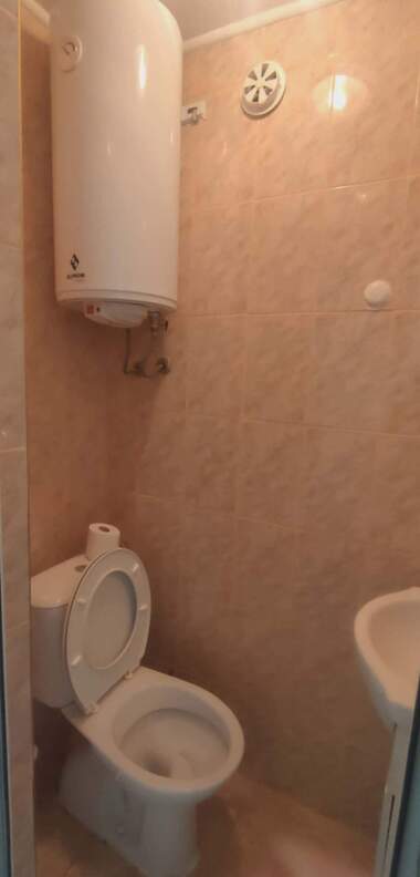 Miete - Büro/Laden/Lager/Schönheitssalon/Zahnarztbüro in Kameniza 1,  Plowdiw
