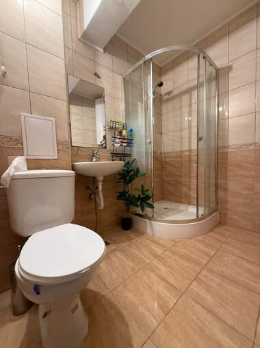 Închiriere - Apartament în Văzrajdane,  Burgas