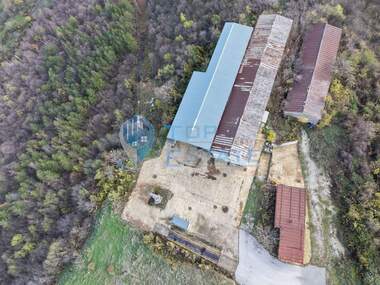 Vânzare - Spațiu industrial în Gorna Oriahovița,  Veliko Tărnovo