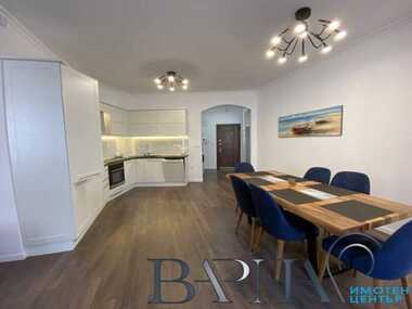 Închiriere - Apartament în Wider Center,  Varna
