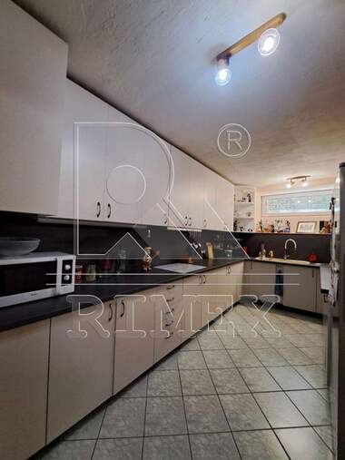 For sale - House in Parvenec,  Plovdiv