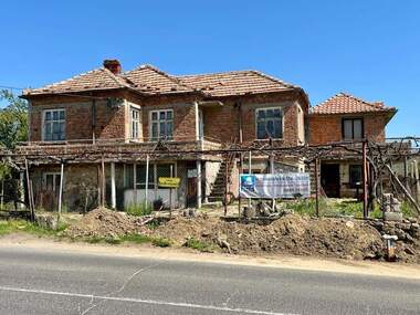 For sale - House in Banya,  Burgas