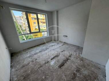 For sale - Apartment in Iujen,  Plovdiv