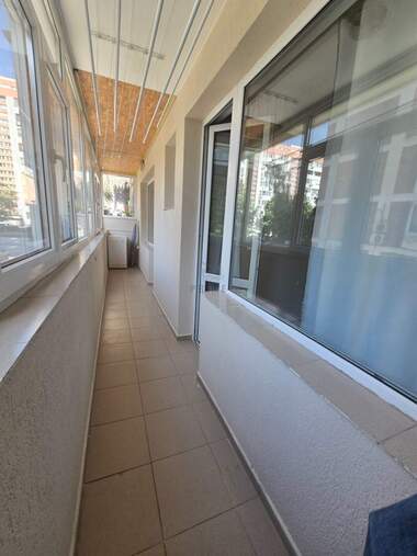 Miete - Wohnung in Wazrajdane,  Burgas
