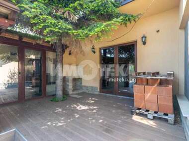 For sale - House in Karadjovo,  Plovdiv