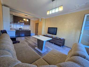 Închiriere - Apartament în Slaveîkov,  Burgas