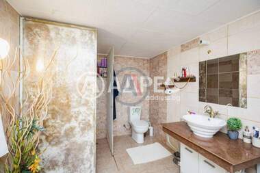 For sale - House in Manastirski rid,  Varna