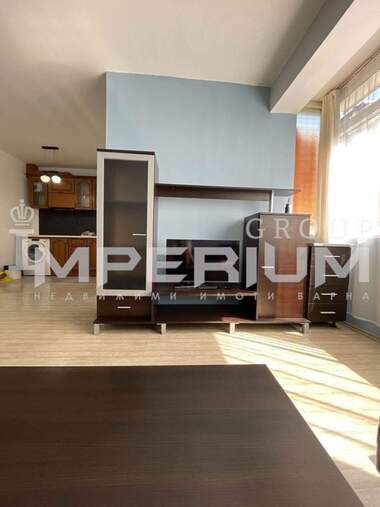 Închiriere - Apartament în Okrăjna bolnița - Generali,  Varna