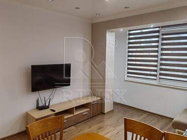 Închiriere - Apartament în Proslav,  Plovdiv