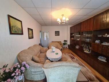 Vânzare - Apartament în Liuben Karavelov,  Haskovo