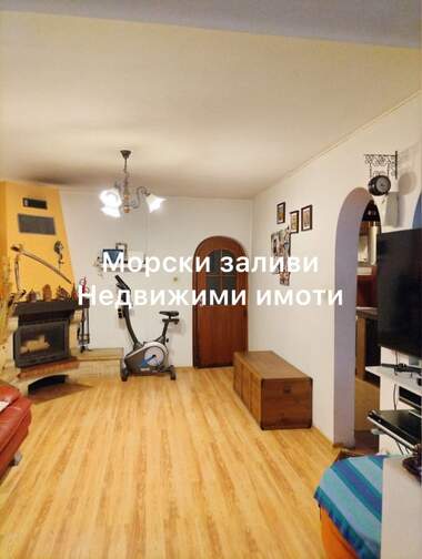 Vânzare - Apartament în Văzrajdane,  Burgas