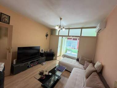 For sale - Apartment in Kiuchuk Parij,  Plovdiv