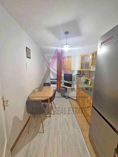 For rent - Apartment in Kolhozen pazar,  Varna